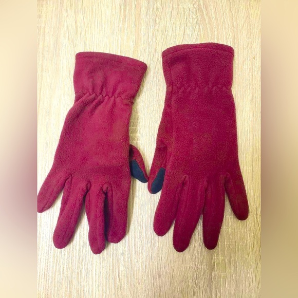Burgundy / Red Gloves - Winter - Picture 1 of 4